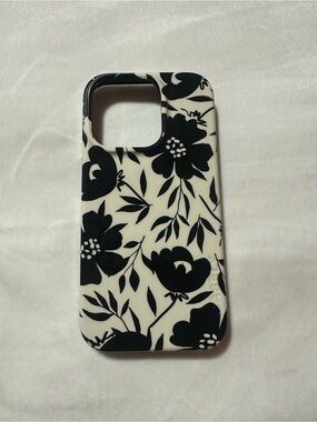Casely Floral Black & White iPhone 14 Pro MagSafe case